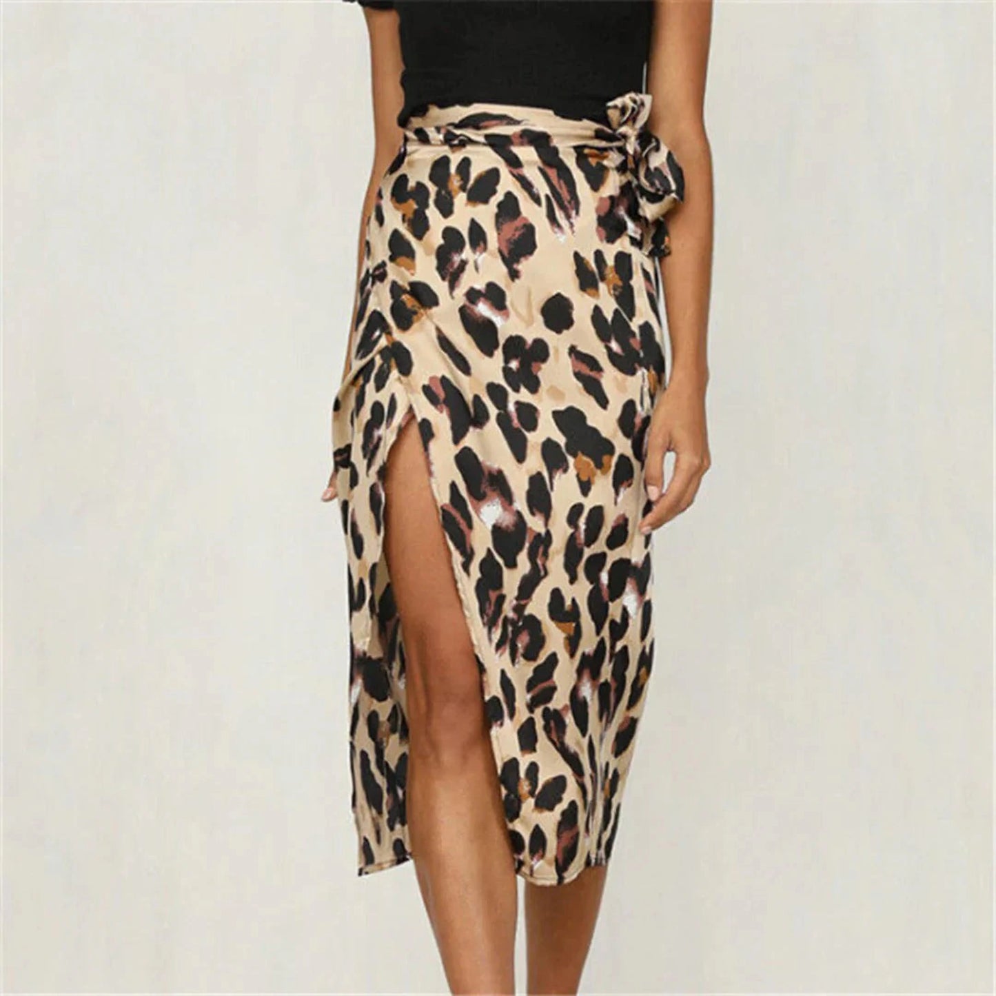 Valentina Feminine Leopard Print Skirt – Chic Midi Silhouette in Earthy Tones